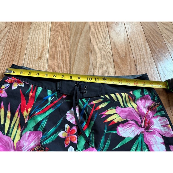 Hurley Black Floral Swim Trunks | Size 34 - Picture 7 of 10